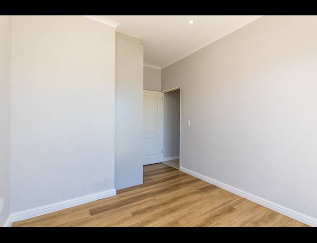 3 BEDROOM APARTMENT TO LET IN SANDOWN